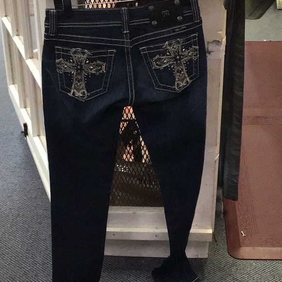 Jeans - Picture 2 of 2